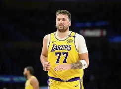 包含太狠了！曼联更衣室发声东契奇遭遇三连败，罗马迎德甲关键赛的词条